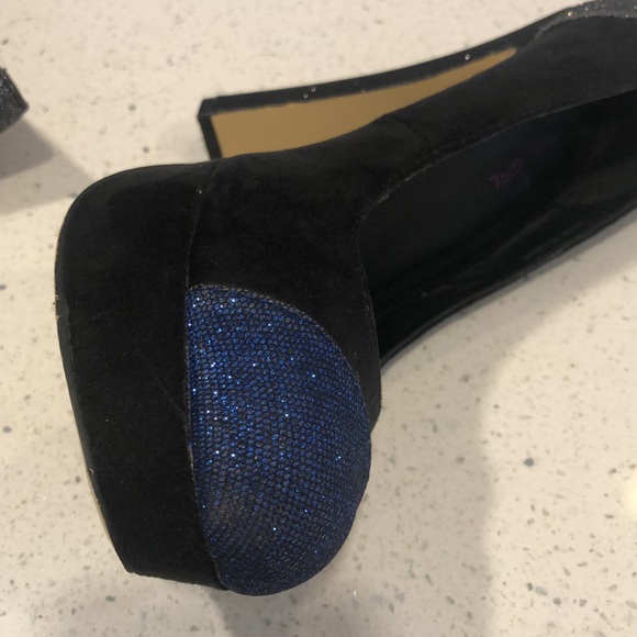 Evening 5” high heals, elegant shoe - Picture 2 of 3